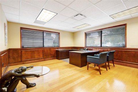 Commercial property in Orlando, Florida 711.82 sq.m. № 1519929 - photo 9