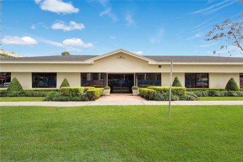 Commercial property in Orlando, Florida 711.82 sq.m. № 1519929 - photo 1
