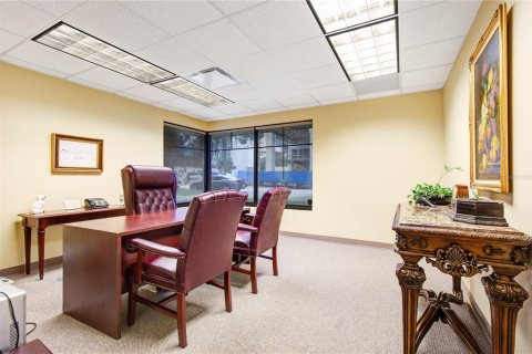 Commercial property in Orlando, Florida 711.82 sq.m. № 1519929 - photo 10