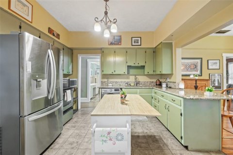 House in Tampa, Florida 3 bedrooms, 131.92 sq.m. № 1689925 - photo 16