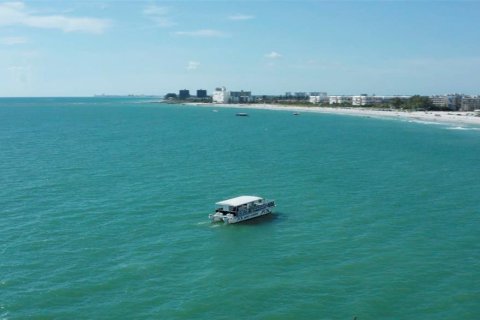 House in Saint Pete Beach, Florida 2 bedrooms, 74.79 sq.m. № 1550547 - photo 22
