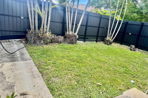 House in Miami, Florida 3 bedrooms, 114.36 sq.m. № 1791018 - photo 26