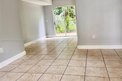 Appartement à louer à Homestead, Floride: 3 chambres, 102.1 m2 № 2181696 - photo 5