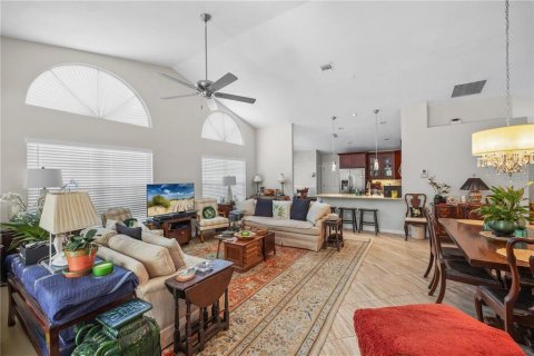 House in Sarasota, Florida 2 bedrooms, 135.08 sq.m. № 2147986 - photo 3