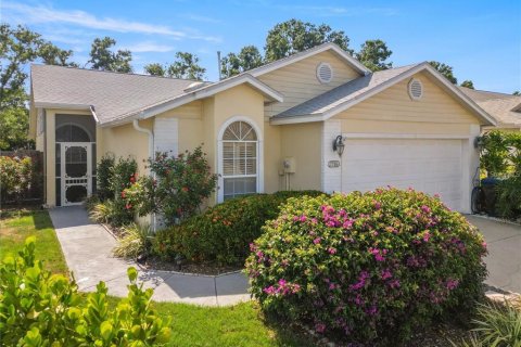 House in Sarasota, Florida 2 bedrooms, 135.08 sq.m. № 2147986 - photo 2
