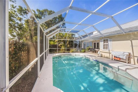 House in Sarasota, Florida 2 bedrooms, 135.08 sq.m. № 2147986 - photo 9