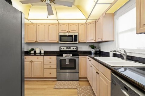 Condo in Clearwater, Florida, 2 bedrooms  № 1832051 - photo 10
