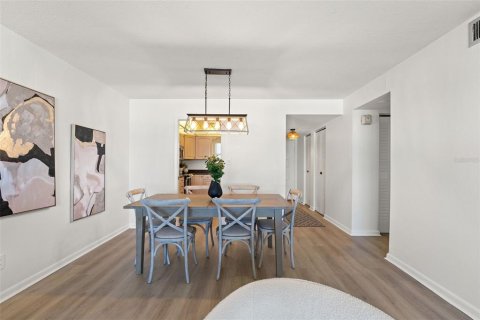 Condo in Clearwater, Florida, 2 bedrooms  № 1832051 - photo 6