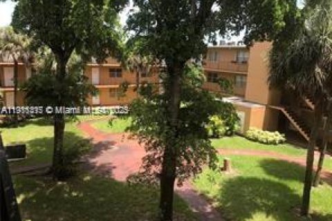 Copropriété à louer à Hialeah, Floride: 1 chambre, 54.16 m2 № 1971091 - photo 3