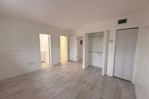 Снять в аренду кондоминиум в Хайалиа, Флорида 1 спальня, 54.16м2, № 1971091 - фото 25