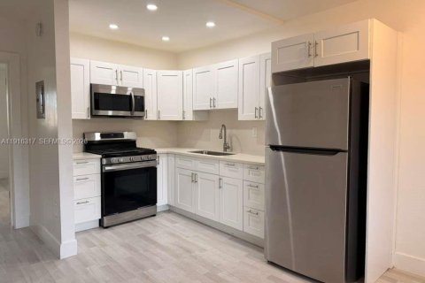 Снять в аренду кондоминиум в Хайалиа, Флорида 1 спальня, 54.16м2, № 1971091 - фото 18