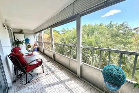 Condo in Hollywood, Florida, 3 bedrooms  № 1705344 - photo 10