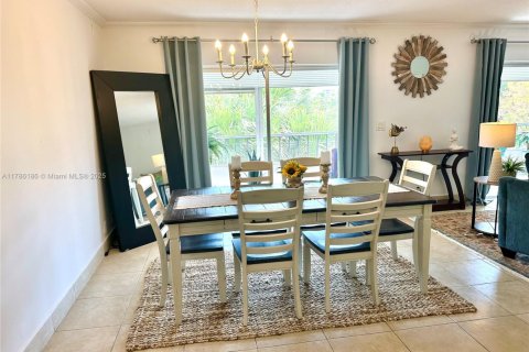Condo in Hollywood, Florida, 3 bedrooms  № 1705344 - photo 8
