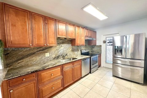 Condo in Hollywood, Florida, 3 bedrooms  № 1705344 - photo 26