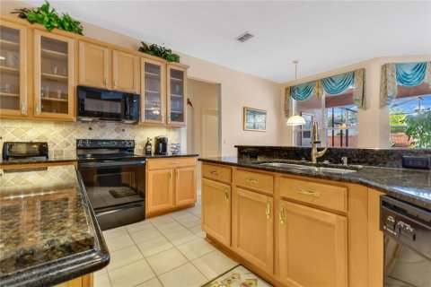 House in Orlando, Florida 4 bedrooms, 251.11 sq.m. № 1798650 - photo 10