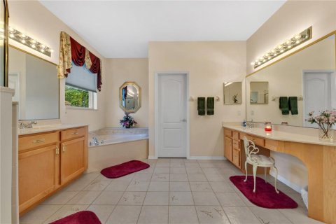 House in Orlando, Florida 4 bedrooms, 251.11 sq.m. № 1798650 - photo 24