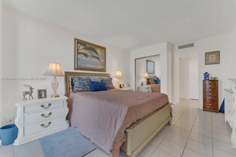 Condo in Aventura, Florida, 1 bedroom  № 1817698 - photo 21
