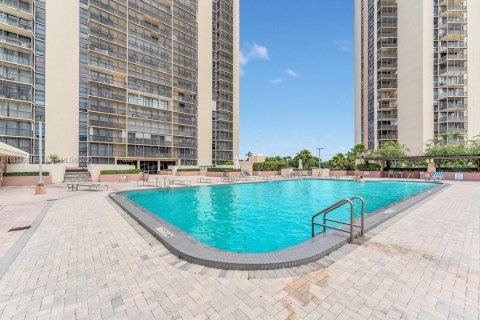 Condo in Aventura, Florida, 1 bedroom  № 1817698 - photo 28