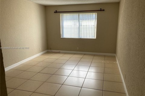 Condominio en venta en Plantation, Florida, 1 dormitorio № 1979388 - foto 3