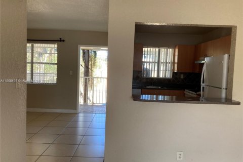 Condominio en venta en Plantation, Florida, 1 dormitorio № 1979388 - foto 1