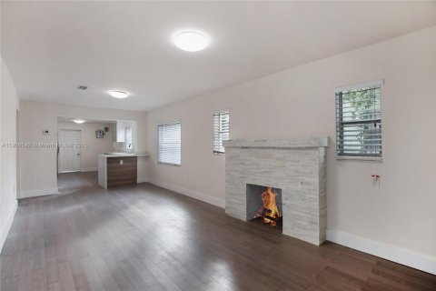 Villa ou maison à louer à Miami, Floride: 3 chambres, 133.04 m2 № 1957126 - photo 3