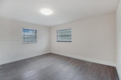 Villa ou maison à louer à Miami, Floride: 3 chambres, 133.04 m2 № 1957126 - photo 11