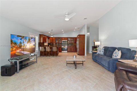 House in Pembroke Pines, Florida 3 bedrooms, 180.6 sq.m. № 2088402 - photo 8