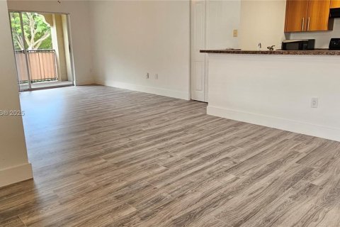 Copropriété à louer à Coral Springs, Floride: 1 chambre, 78.6 m2 № 1930989 - photo 2