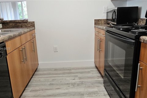 Copropriété à louer à Coral Springs, Floride: 1 chambre, 78.6 m2 № 1930989 - photo 7