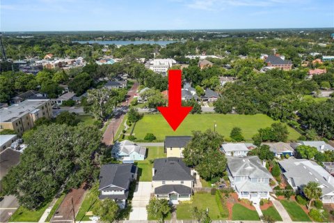 House in Lakeland, Florida 10 bedrooms, 465.9 sq.m. № 1914904 - photo 27