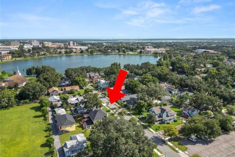 House in Lakeland, Florida 10 bedrooms, 465.9 sq.m. № 1914904 - photo 2