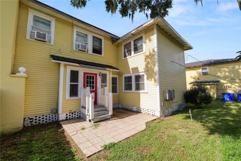 House in Lakeland, Florida 10 bedrooms, 465.9 sq.m. № 1914904 - photo 10