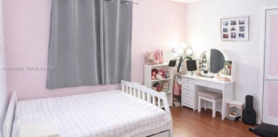 Кондоминиум с 3 спальнями в Майами, Флорида № 2029013