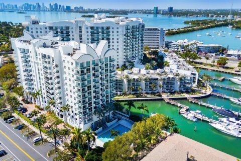 Condo in North Bay Village, Florida, 2 bedrooms  № 1708212 - photo 3