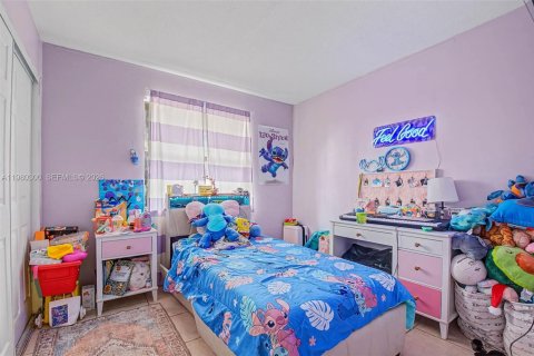 Condominio en venta en Hialeah, Florida, 2 dormitorios, 71.53 m2 № 2043744 - foto 18