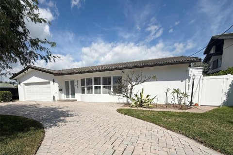 Villa ou maison à Pompano Beach, Floride 4 chambres, 222.97 m2 № 2085095