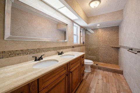 Купить виллу или дом в Помпано-Бич, Флорида 3 комнаты, 222.97м2, № 2085095 - фото 16