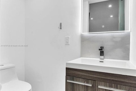 Снять в аренду виллу или дом в Делрей-Бич, Флорида 1 спальня, 270.07м2, № 1921823 - фото 20