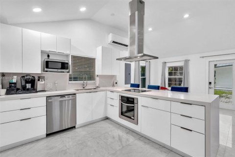 Снять в аренду виллу или дом в Делрей-Бич, Флорида 1 спальня, 270.07м2, № 1921823 - фото 16