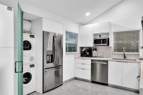 Снять в аренду виллу или дом в Делрей-Бич, Флорида 1 спальня, 270.07м2, № 1921823 - фото 14