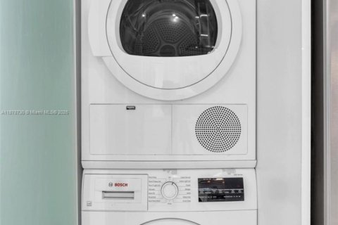 Снять в аренду виллу или дом в Делрей-Бич, Флорида 1 спальня, 270.07м2, № 1921823 - фото 19