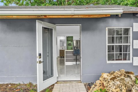 Снять в аренду виллу или дом в Делрей-Бич, Флорида 1 спальня, 270.07м2, № 1921823 - фото 4