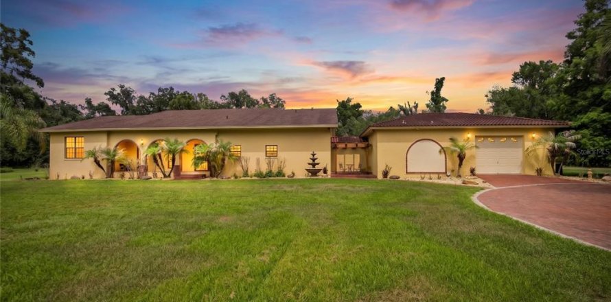 Villa ou maison à Plant City, Floride 4 chambres, 350.71 m2 № 2215249