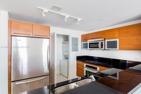 Copropriété à louer à Miami, Floride: 2 chambres, 136.94 m2 № 1987540 - photo 5