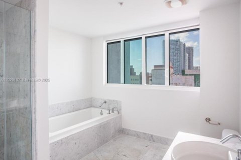 Copropriété à louer à Miami, Floride: 2 chambres, 136.94 m2 № 1987540 - photo 15