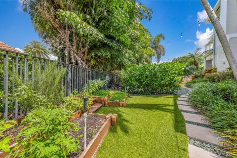 Casa en venta en Weston, Florida, 5 dormitorios, 354.14 m2 № 1848317 - foto 16