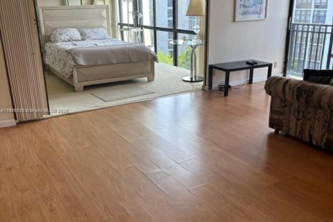 Copropriété à louer à Sunny Isles Beach, Floride: 2 chambres, 91.79 m2 № 1980609 - photo 6