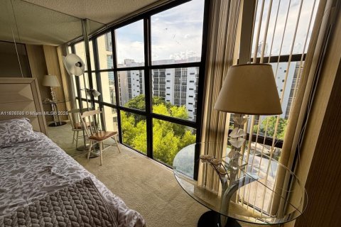 Copropriété à louer à Sunny Isles Beach, Floride: 2 chambres, 91.79 m2 № 1980609 - photo 8