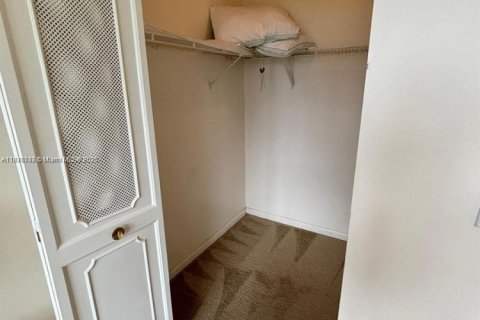 Copropriété à louer à Sunny Isles Beach, Floride: 2 chambres, 91.79 m2 № 1980609 - photo 17