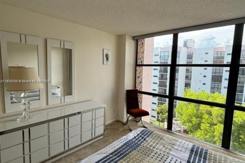 Copropriété à louer à Sunny Isles Beach, Floride: 2 chambres, 91.79 m2 № 1980609 - photo 18